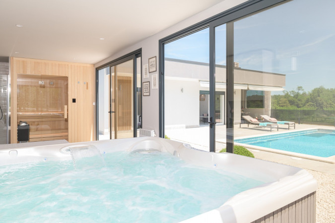 Romantic Premium, Villa Romantica - House for Two with Heated Pool and Wellness in Istria Županići